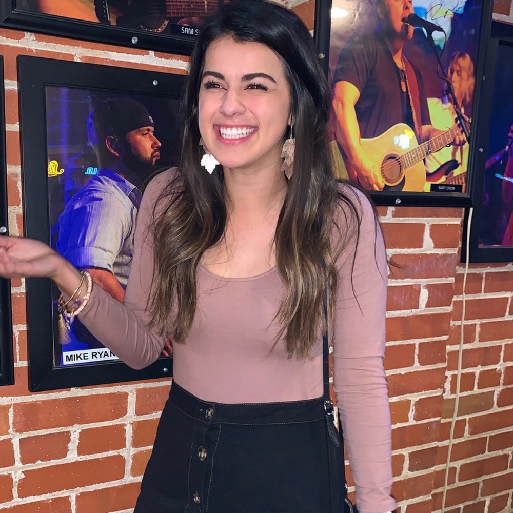 Meet your Posher, Olivia